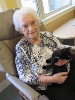 Nashwaak Villa - Activities - Pet Therapy